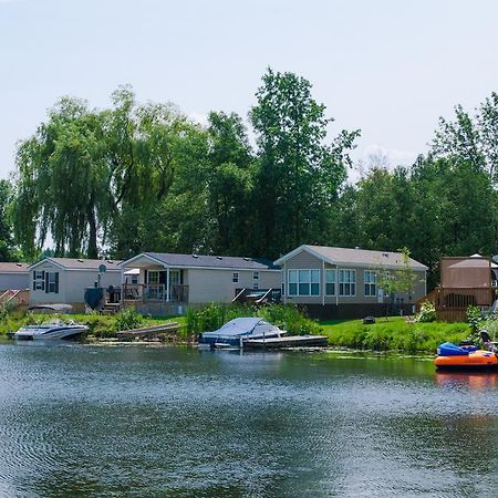 Woodland Estate Resort Campbellford 외부 사진