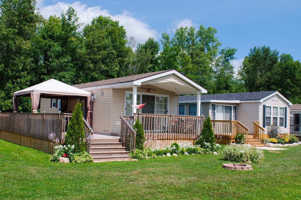 Woodland Estate Resort Campbellford 외부 사진